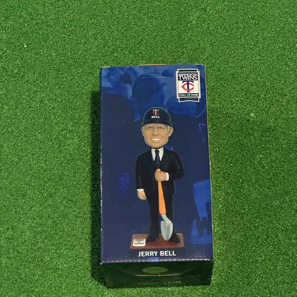 Minnesota Twins Jerry Bell Bobblehead - Picture 6 of 10